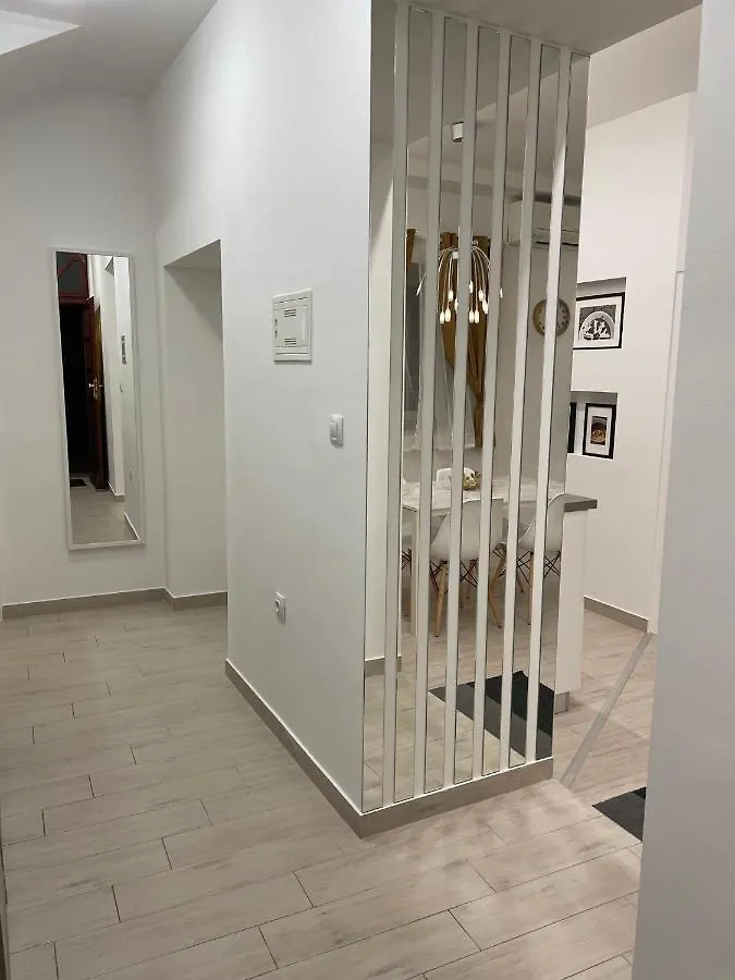 Gold Blanc Luxury Apartment Pula