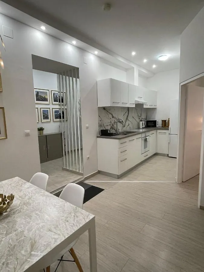 Gold Blanc Luxury Apartment Pula